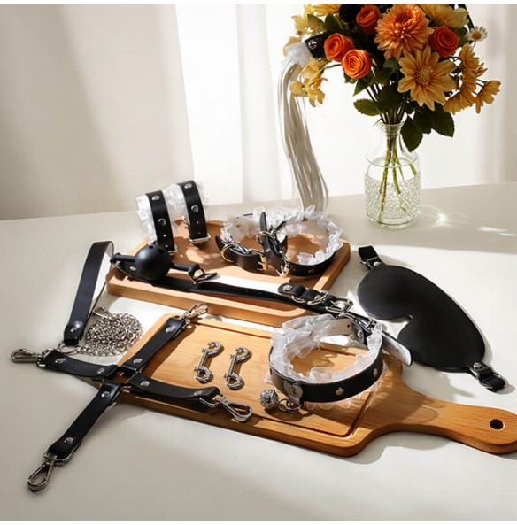 MizzZee - Maid Pleasure Bondage Set SM (Black - White) MizzZee - Maid Pleasure Bondage Set SM (Black - White)