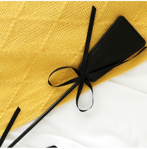 MIZZZEE - Dream Feather Tickled Whip (Black) MIZZZEE - Dream Feather Tickled Whip (Black)